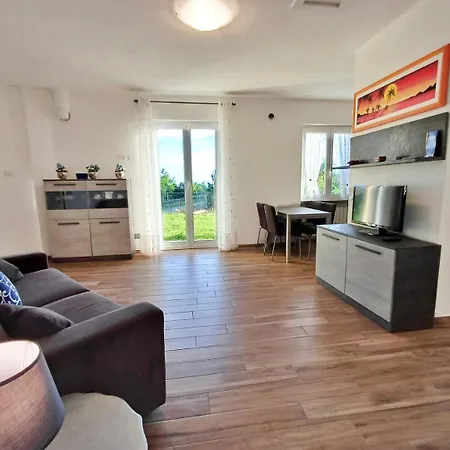 Joivy Guanna - Charming Flat With Garden *