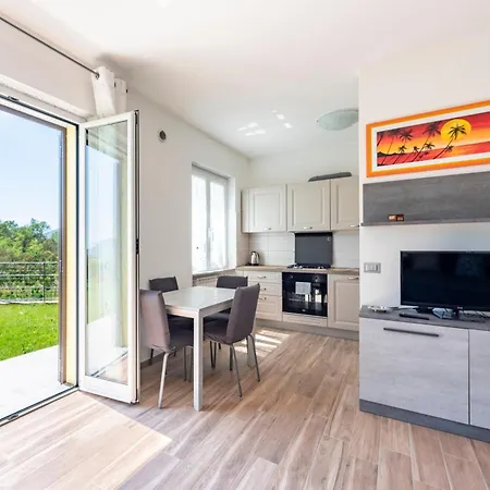 Joivy Guanna - Charming Flat With Garden *