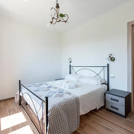 Apartamento Joivy Guanna - Charming Flat With Garden *