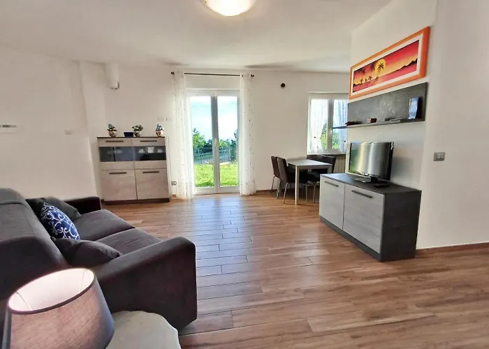 Joivy Guanna - Charming Flat With Garden *