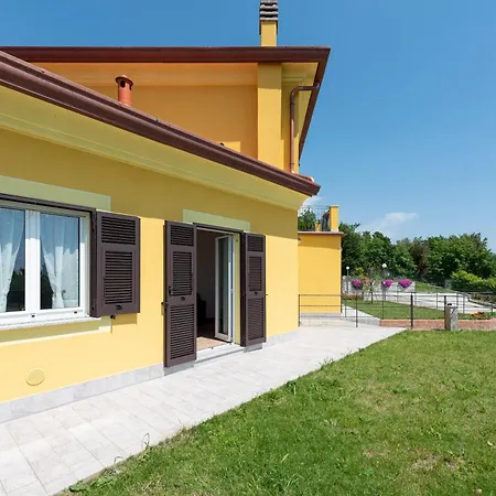Joivy Guanna - Charming Flat With Garden Apartment